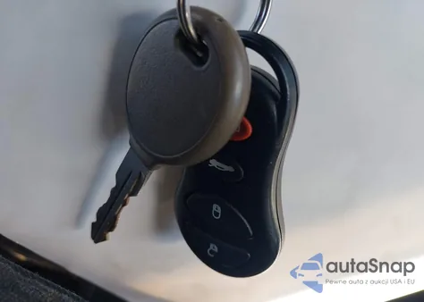 2002 Jeep Liberty Sport из США, поврежденный, VIN 1J8GL48K82W132631